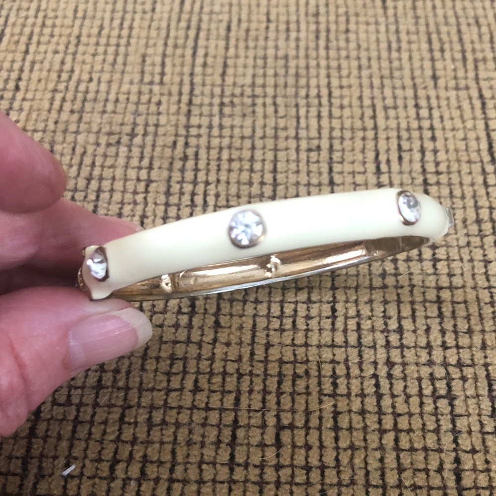 Elegant Cream and Gold Bracelet with Crystal Accents